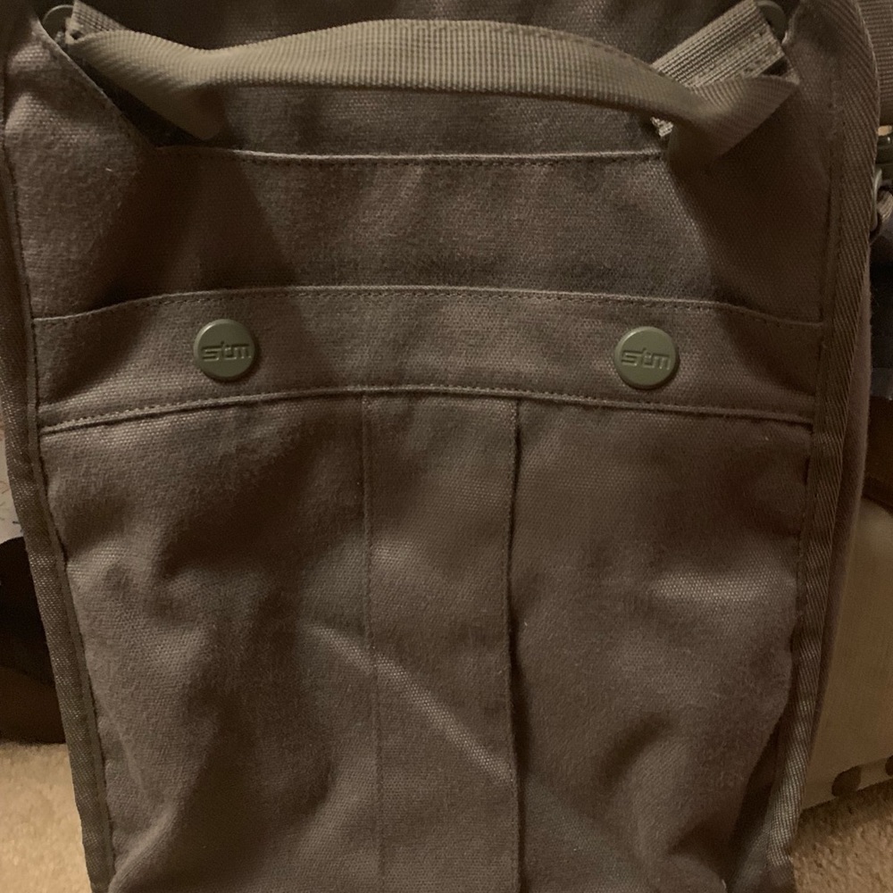 STM Protective laptop bag